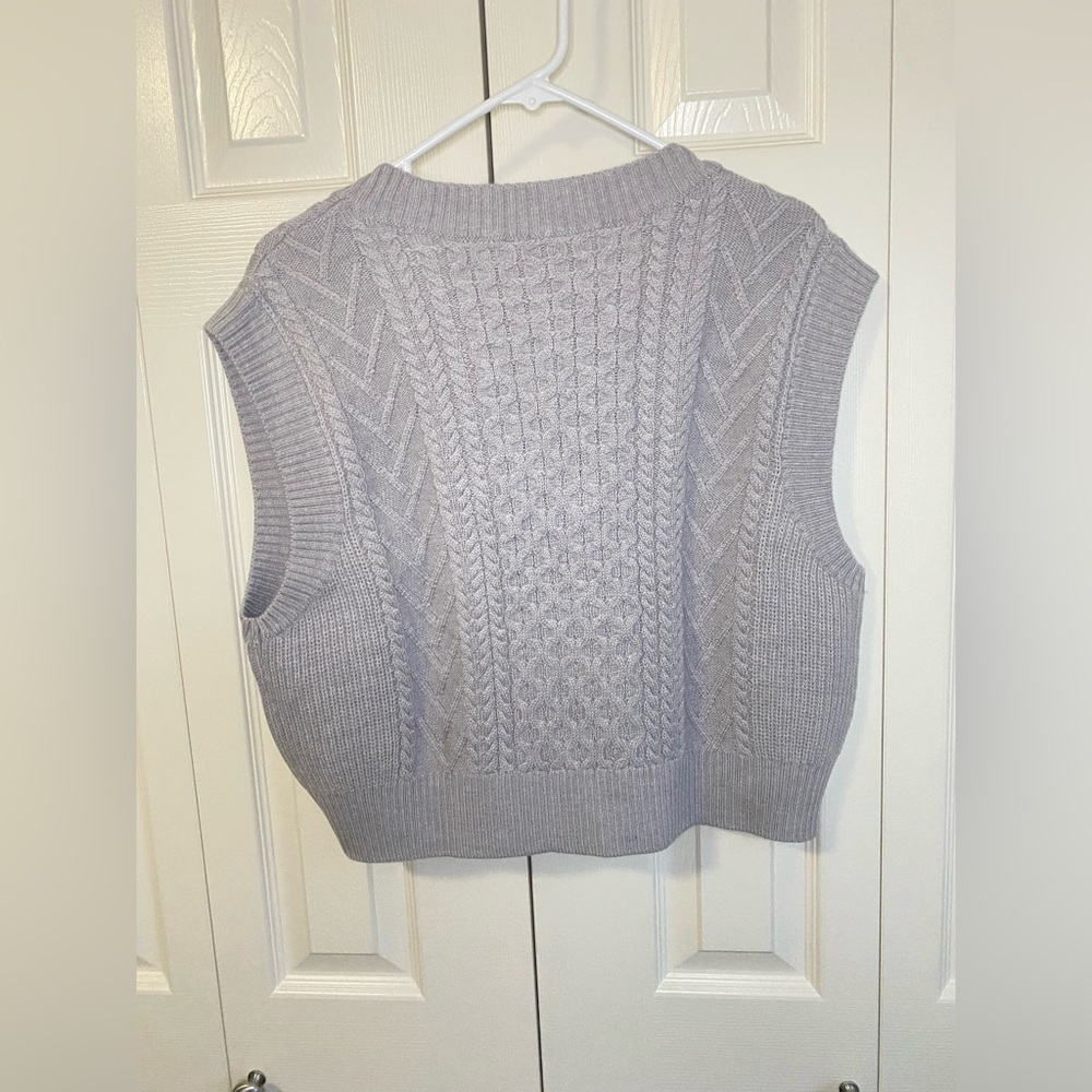 New Aritzia Emporia Merino Wool Sweater Vest - Picture 7 of 10